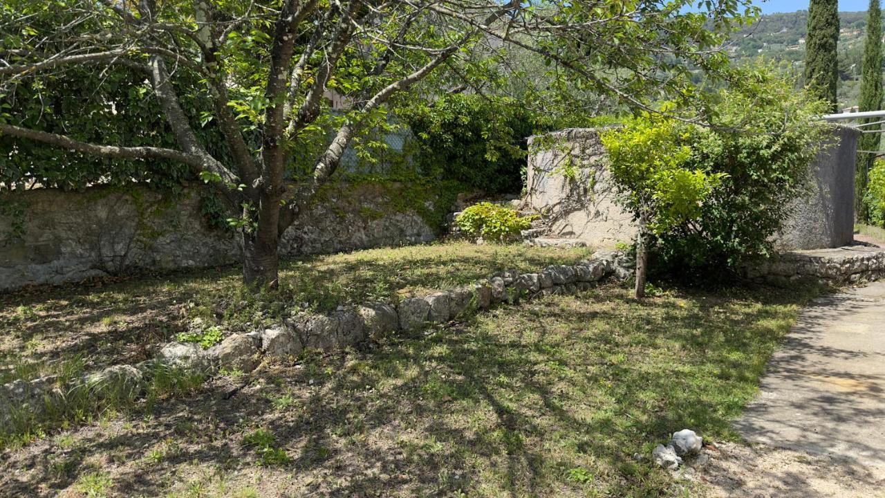 Villa Entiere Au Calme Dans Village Provencal ペメナード エクステリア 写真