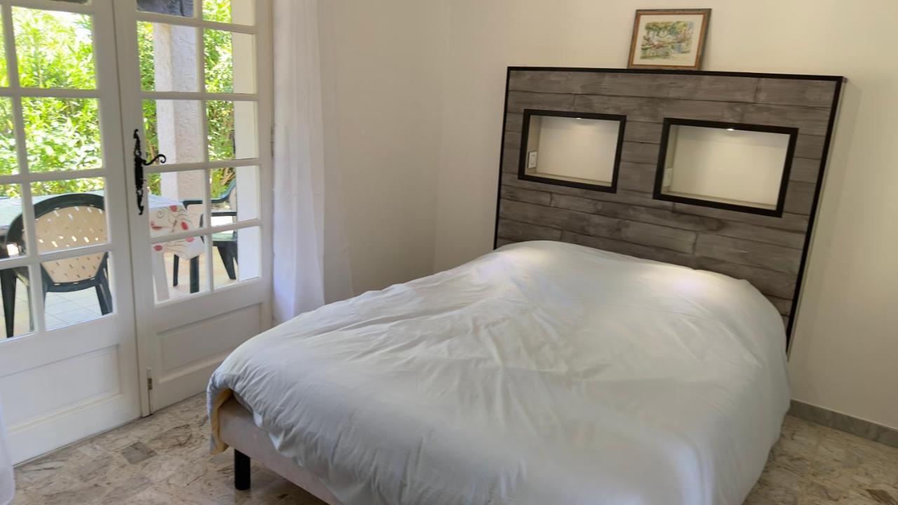 Villa Entiere Au Calme Dans Village Provencal ペメナード エクステリア 写真