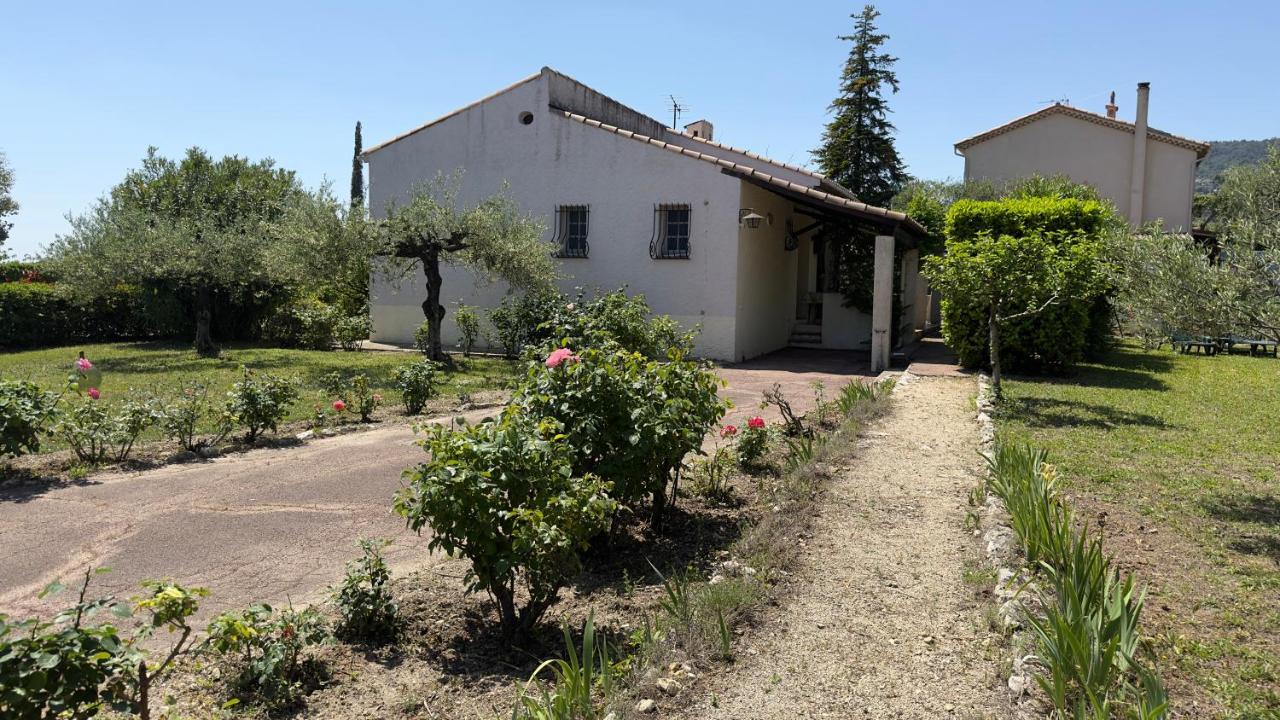 Villa Entiere Au Calme Dans Village Provencal ペメナード エクステリア 写真