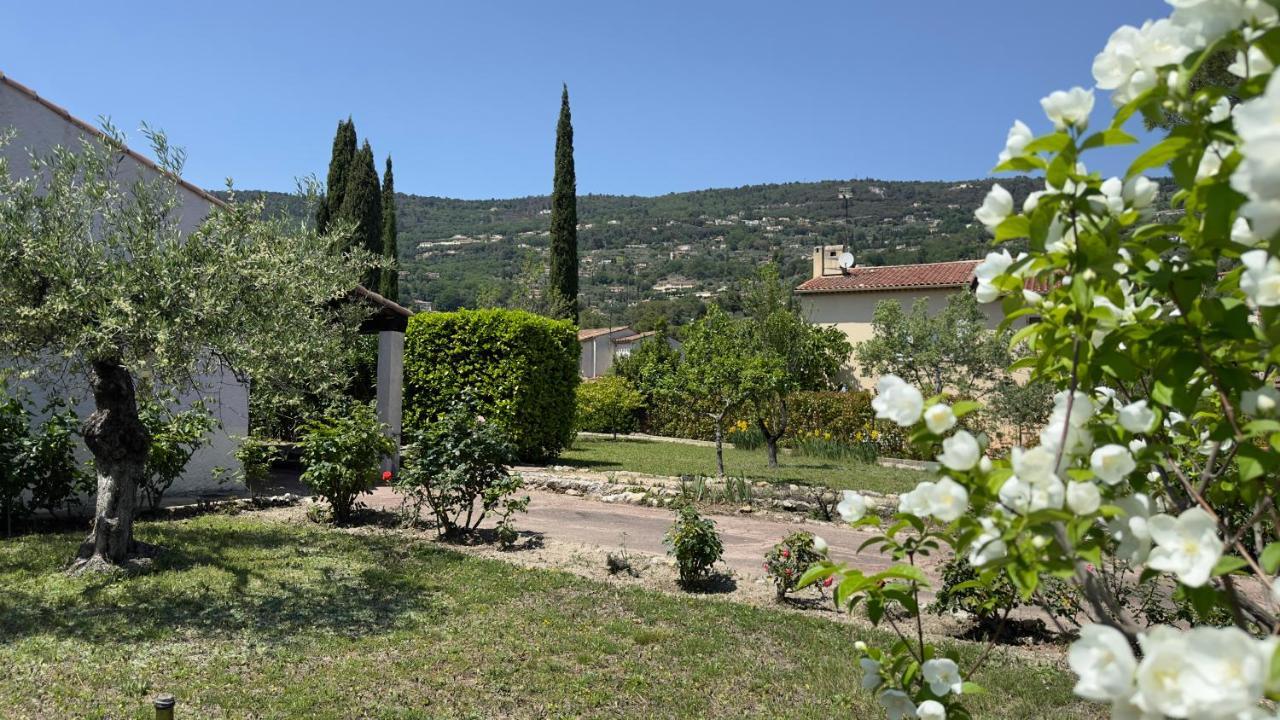 Villa Entiere Au Calme Dans Village Provencal ペメナード エクステリア 写真