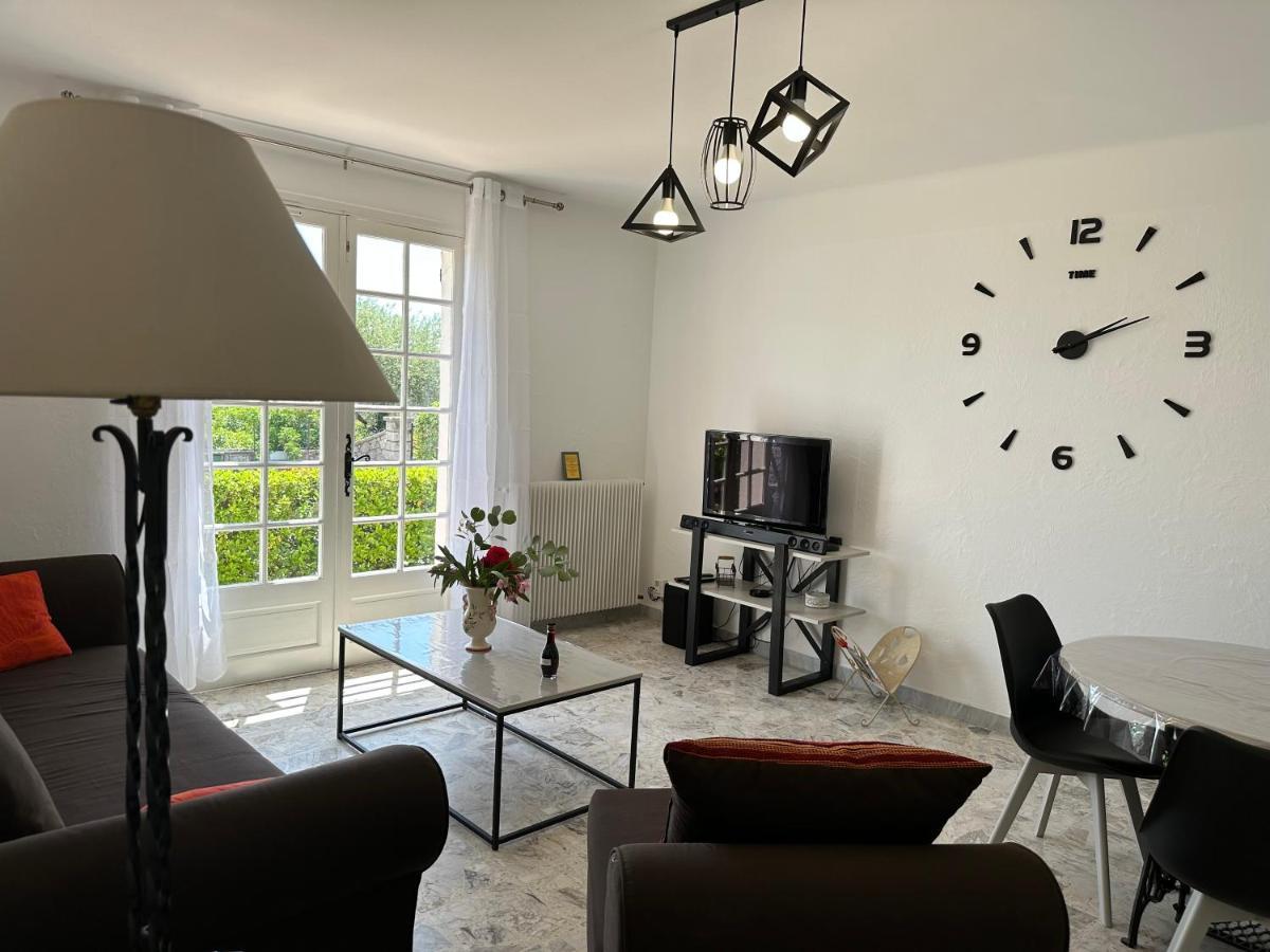 Villa Entiere Au Calme Dans Village Provencal ペメナード エクステリア 写真