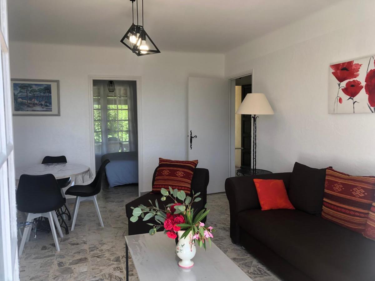 Villa Entiere Au Calme Dans Village Provencal ペメナード エクステリア 写真